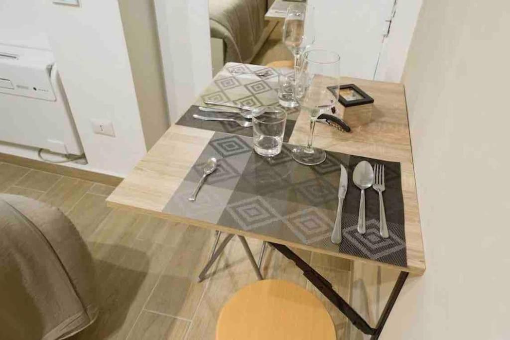 Casina In Centro Storico Apartment เนเปิลส์ ภายนอก รูปภาพ